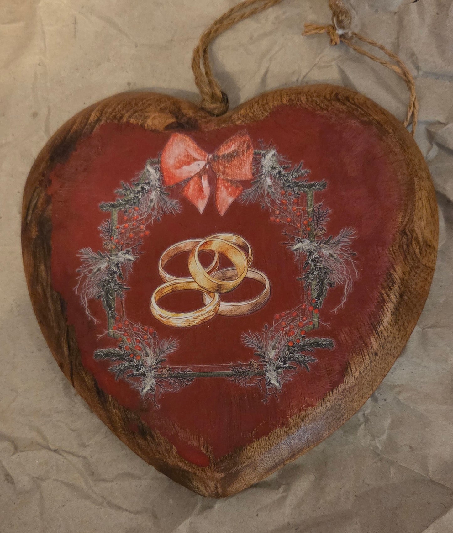 5 Gold Rings Wooden Heart