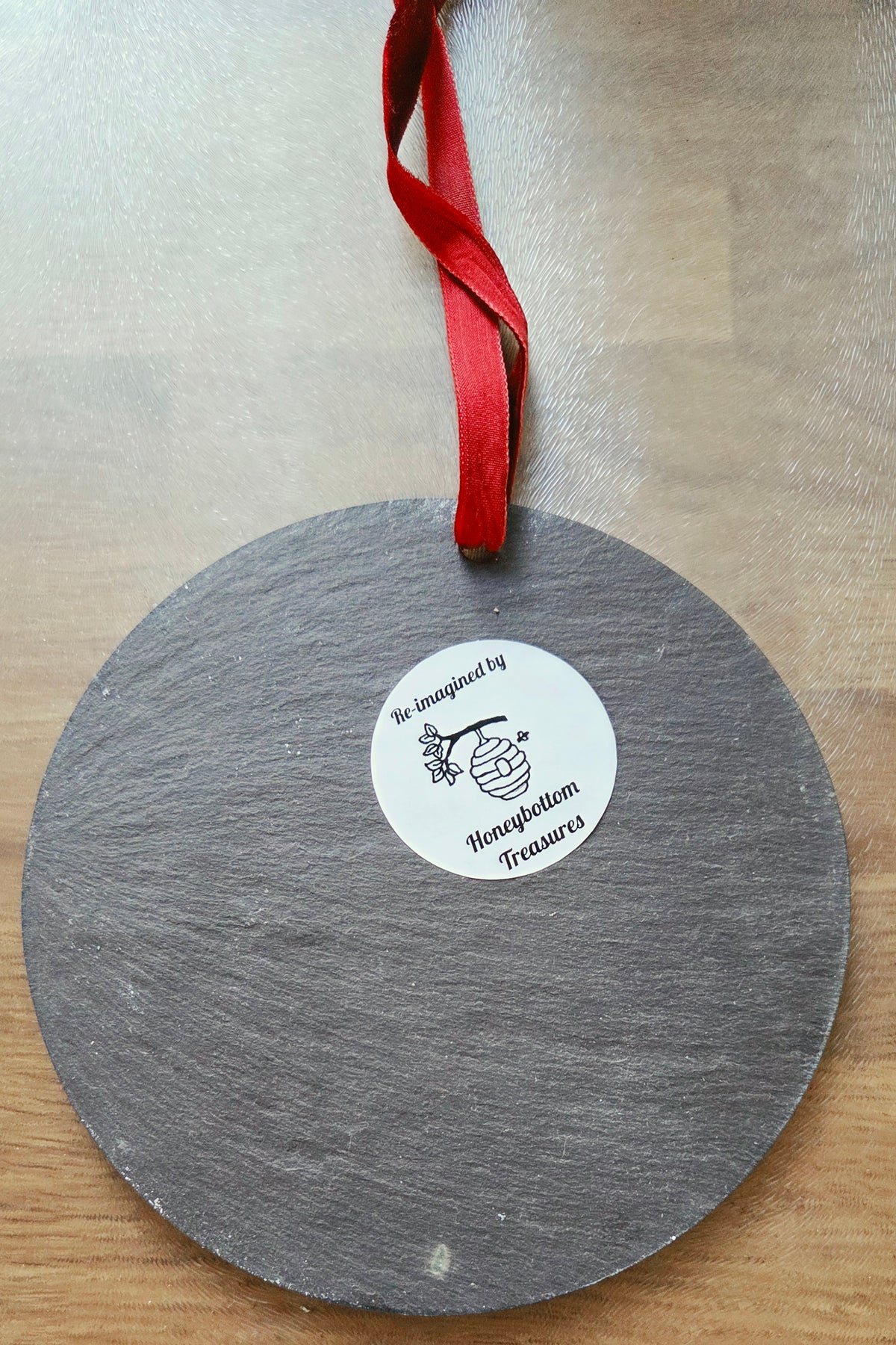 Hand Decorated 15cm Round Christmas Highland Cow Hanging Slate