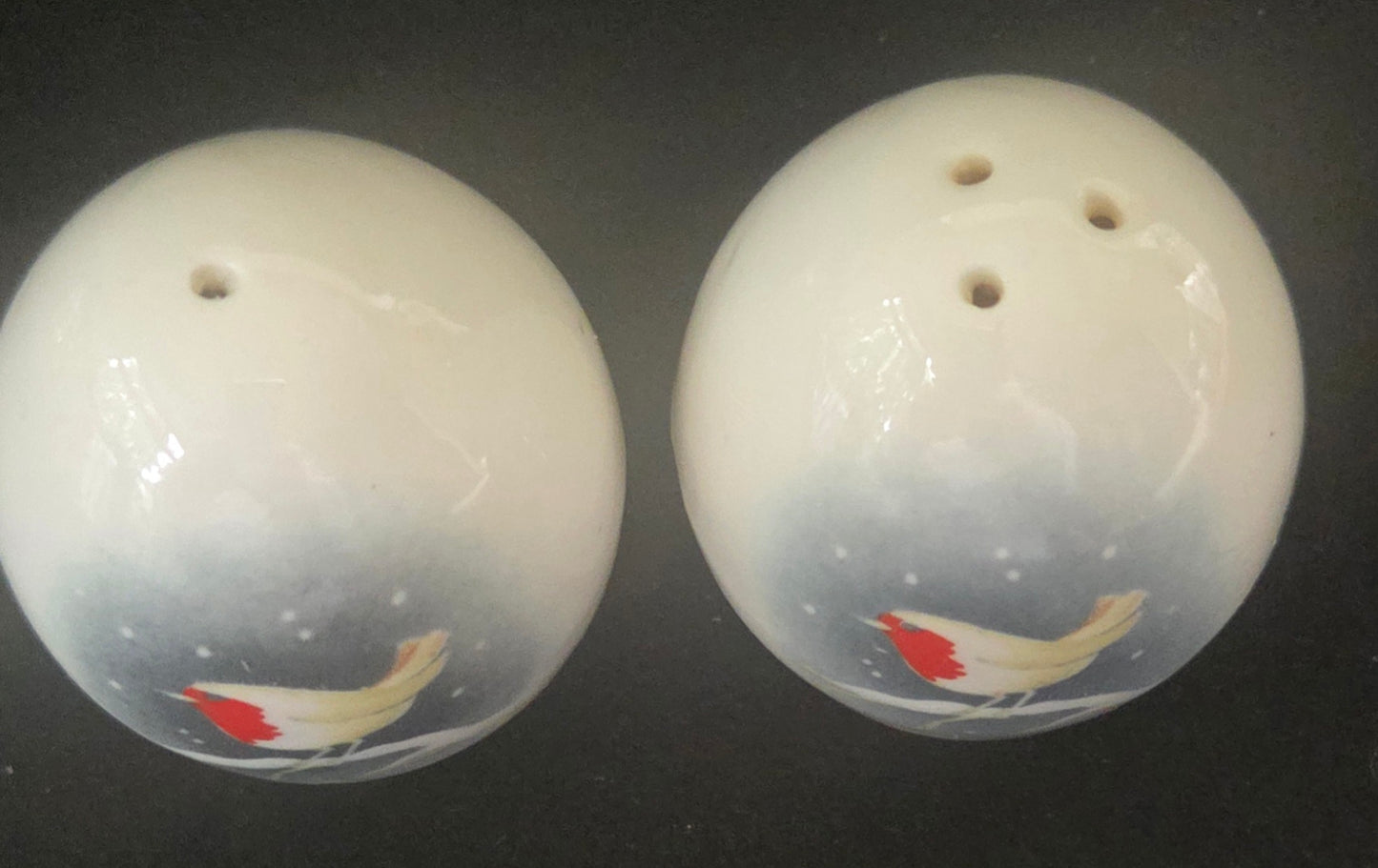 Lovely Small Egg Shaped Robin Salt and Pepper Shakers