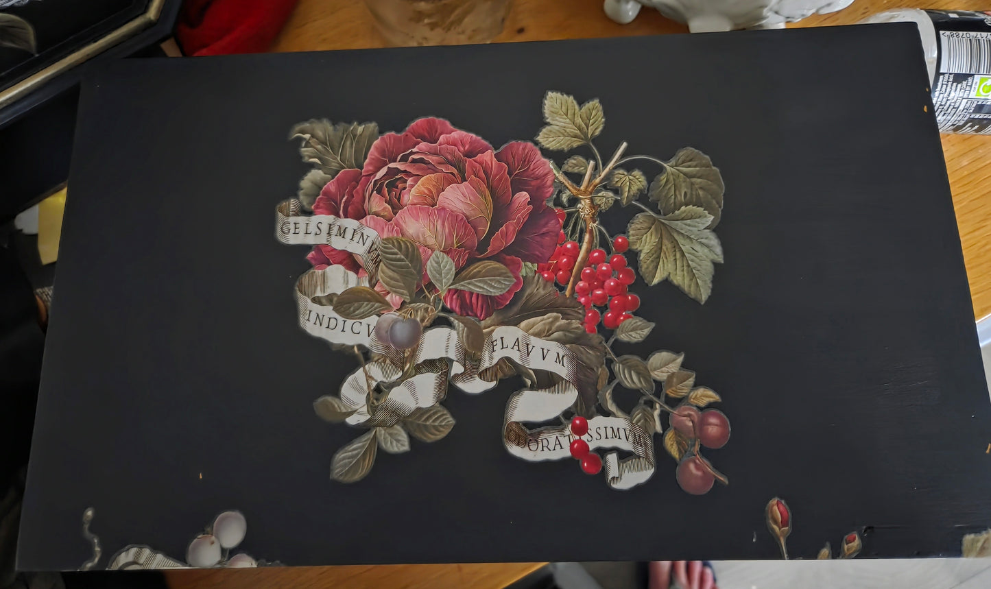 Large single compartment Jewellery box