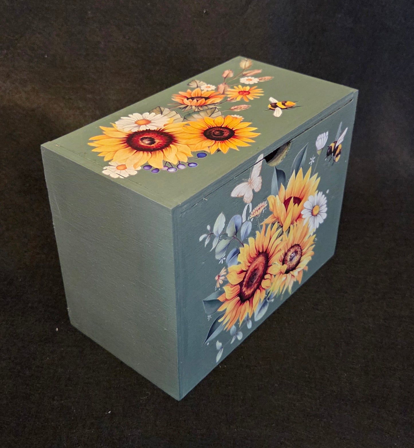 Wooden Sunflower storage (Recipe) box