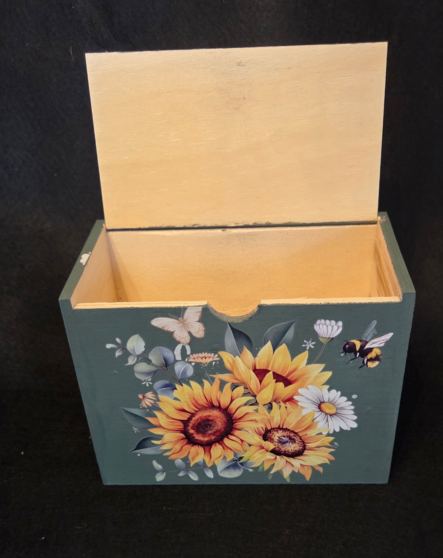 Wooden Sunflower storage (Recipe) box