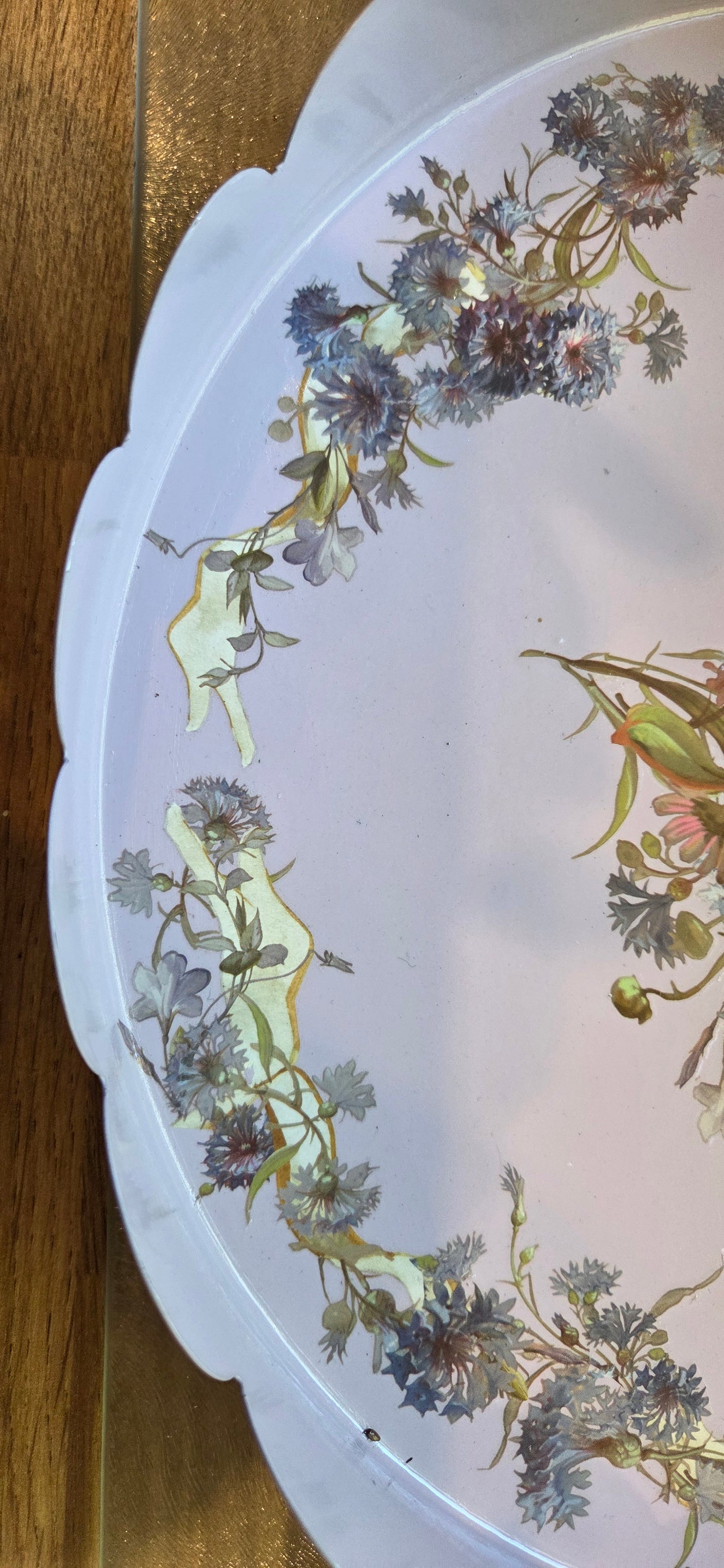 Large 30cm Bespoke Lilac Chinoiserie Style Scalloped-edge Tray