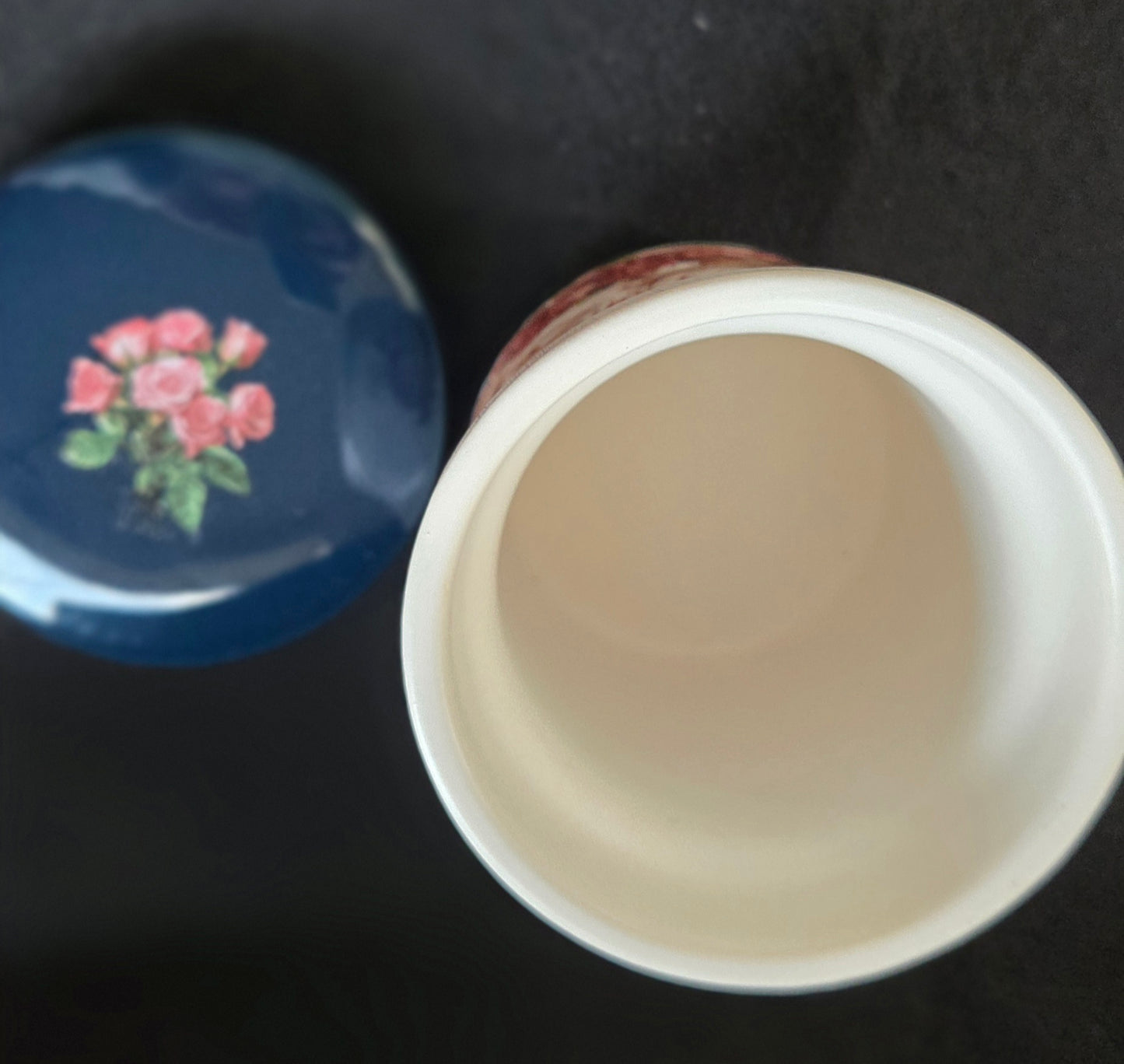 Small Ceramic Kitten Pot with Lid