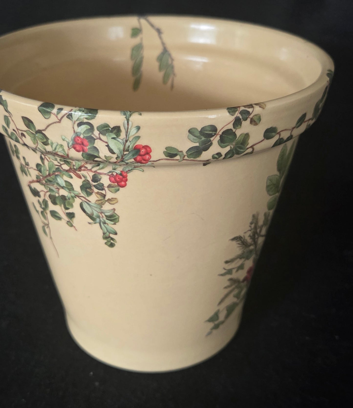 Elegant Pastel Lemon with Unique Design - Berries and Birds